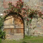 Loggia Del Centone Matraia