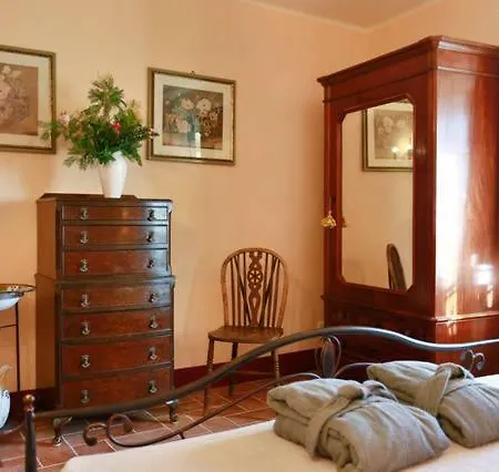 Loggia Del Centone فندق مبيت وإفطار 3*